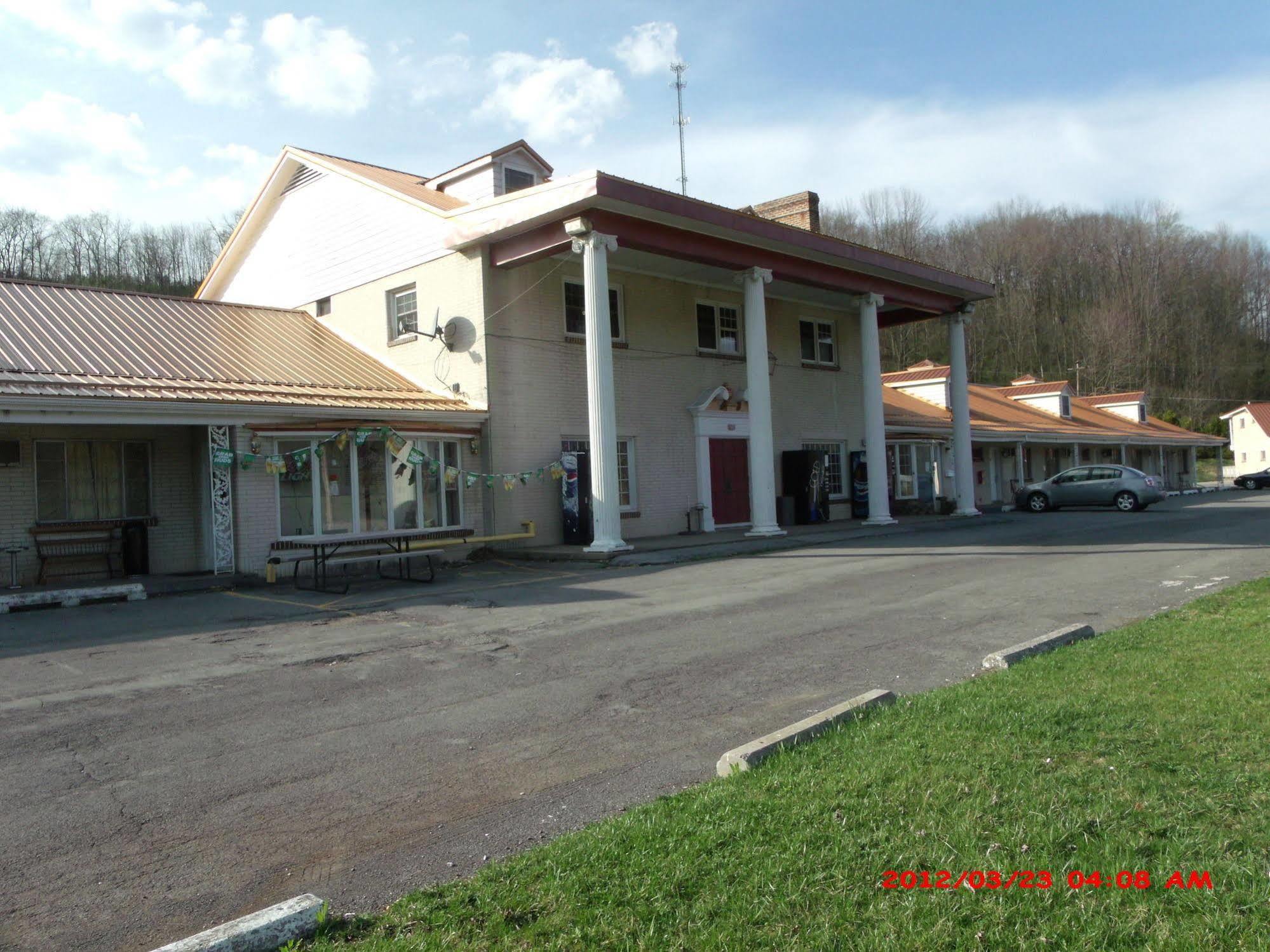 Relax Inn Алтуна Экстерьер фото